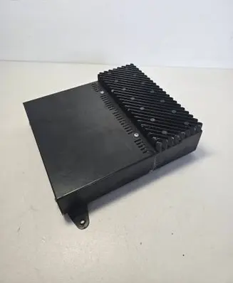 BMW 7 E38 Sound amplifier 8361785