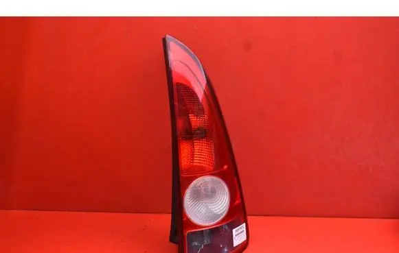 Renault Espace III Rear/tail lights 8200027152