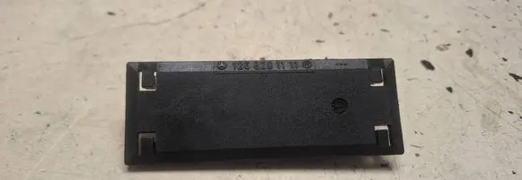 Mercedes-Benz E W124 Windshield washer spray nozzle 1268201111