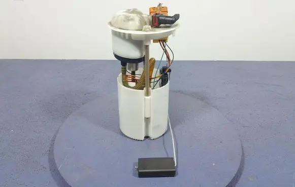 Suzuki Swift I In-tank fuel pump 15100-62J01