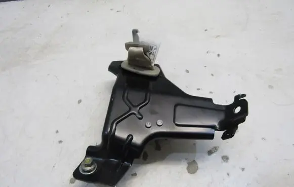 Honda CR-V Middle seatbelt (rear) 