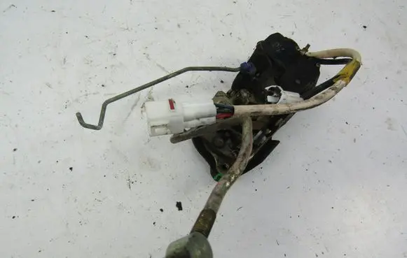 Suzuki Swift Cultus Front door lock