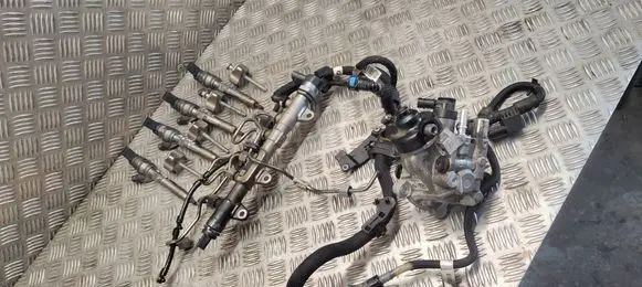 BMW 4 F32 F33 Fuel injection system set 8514148 0445110743 0445010768