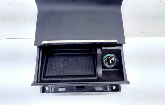 Skoda Superb B6 (3T) Car ashtray 3T0863077B 3T0857962B