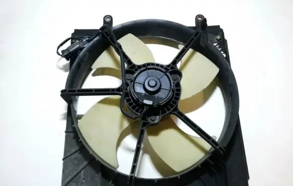 Honda Accord Radiator cooling fan shroud 8203300 cmem9h30