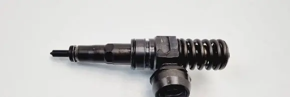 Volkswagen Jetta V Fuel injector 038130073AG 0414720215