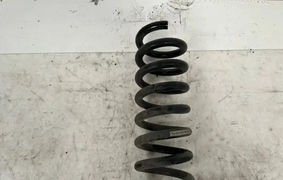 Mercedes-Benz C AMG W204 Front coil spring