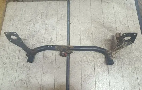 Volkswagen PASSAT B5.5 Bottom radiator support slam panel 