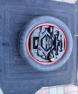 Hyundai Ioniq R15 spare wheel 