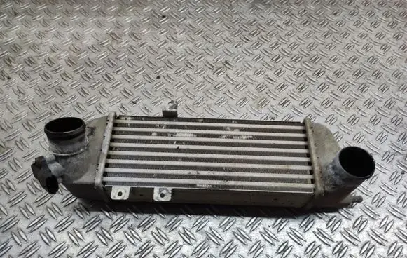 Hyundai i30 Intercooler radiator 282712A610 6714315