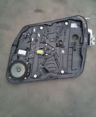 KIA Sportage Front door window regulator with motor