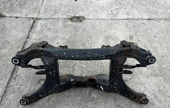 Ford Escape III Rear axle beam 