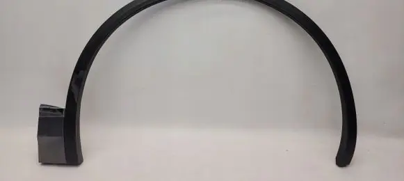 Volkswagen Touareg III Front arch trim 