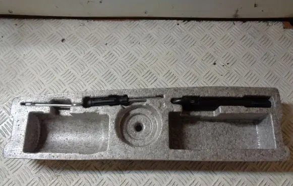 KIA Sorento Glove box in trunk 091492P700