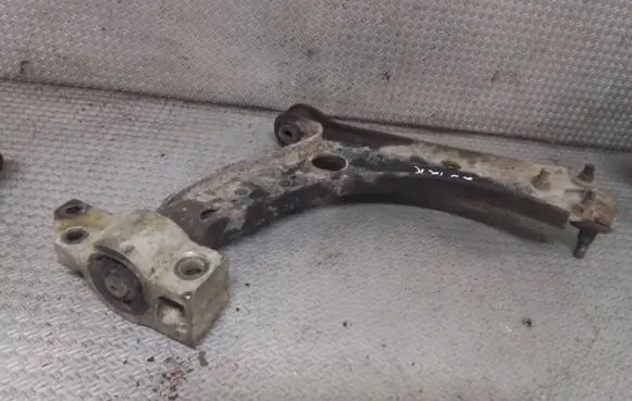 Volkswagen Caddy Front lower control arm/wishbone