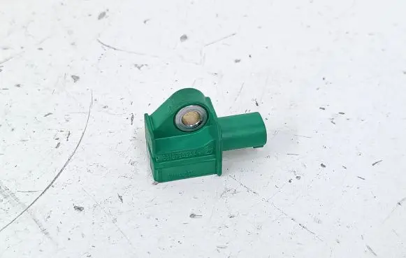Chrysler Town & Country V Airbag deployment crash/impact sensor 68137949AA 5WK44602
