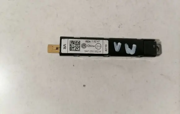 Volkswagen PASSAT B7 Aerial antenna amplifier 3AF035552