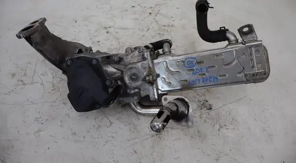 Mercedes-Benz E W212 EGR valve cooler A6511400675