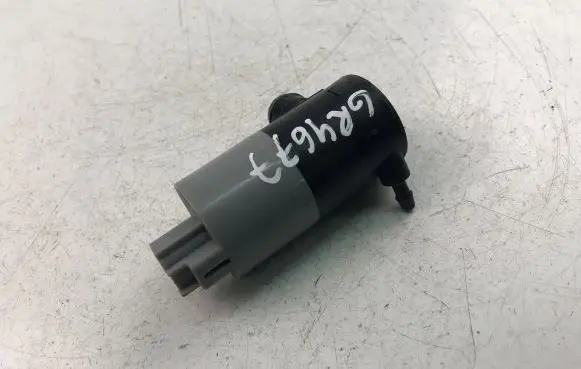 Toyota Aygo AB10 Windscreen/windshield washer pump 103255100