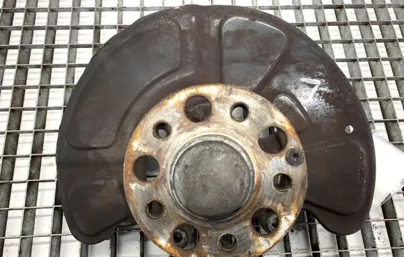 Mercedes-Benz E W212 Front wheel hub spindle knuckle