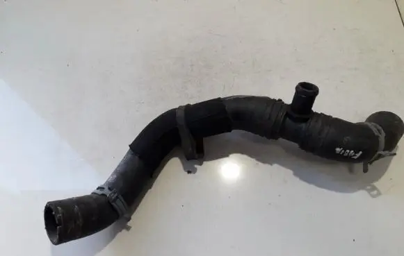 Volkswagen Golf V Engine coolant pipe/hose 323220