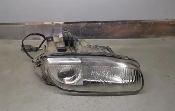 Mazda 323 F Headlight/headlamp