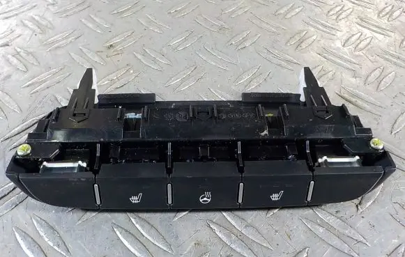 KIA Ceed Seat heating switch