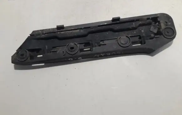 Volkswagen Touran I Front bumper mounting bracket 1T0807050