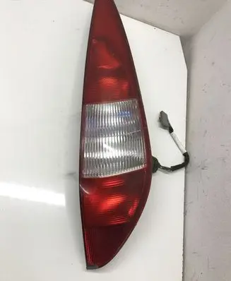 Ford Mondeo Mk III Rear/tail lights 1S7113404C 0374D