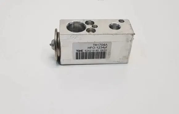 Renault Kadjar Air conditioning (A/C) expansion valve 