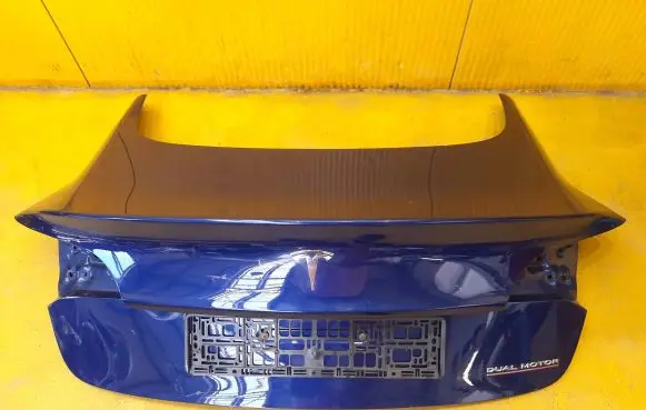 Tesla Model 3 Truck tailgate 