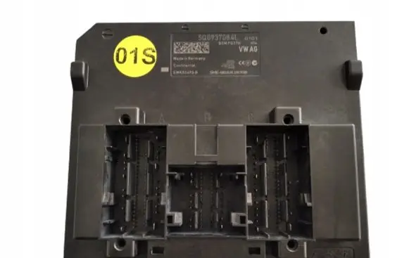 Volkswagen Golf VII Other control units/modules 5Q0937084L
