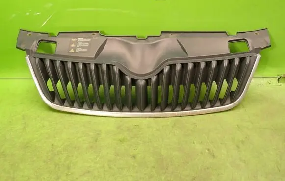 Skoda Fabia Mk2 (5J) Front bumper upper radiator grill 5J0853668C