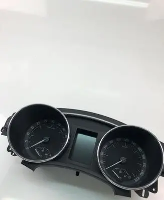 Speedometer (instrument cluster)