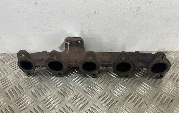 Peugeot 2008 I Exhaust manifold