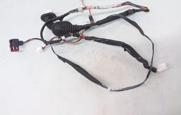 Toyota Avensis T250 Rear door wiring loom 8215405210