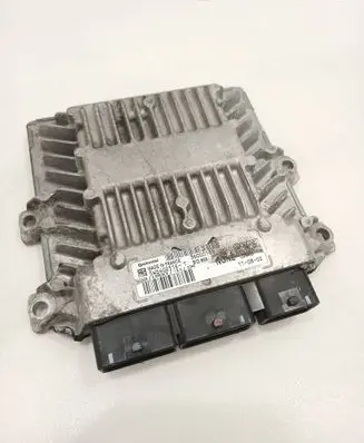 Volvo V50 Engine control unit/module 36000189 5WS40251EE