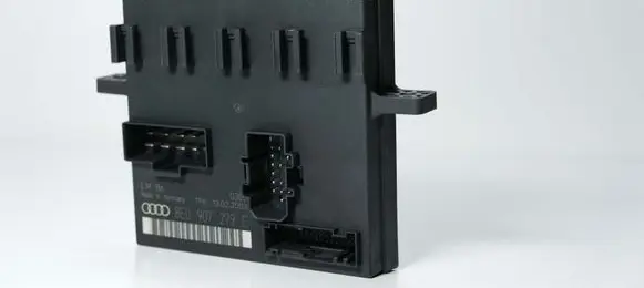 Audi A4 S4 B6 8E 8H Comfort/convenience module 8E0907279E