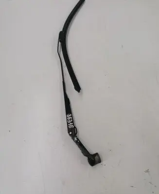 Hyundai i20 (PB PBT) Front wiper blade arm