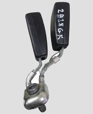 Volkswagen Golf V Rear seatbelt buckle 1K0857739H
