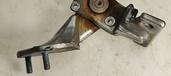 Volkswagen New Beetle Front door upper hinge 1C0831402E