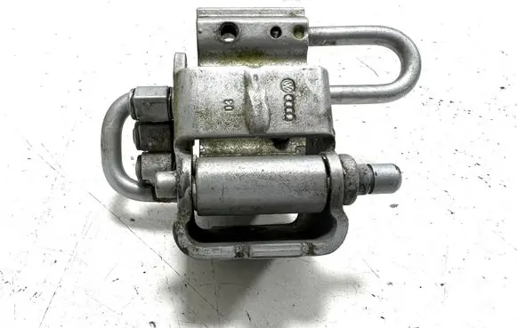 Audi A8 S8 D3 4E Rear door lower hinge 4E0833335D