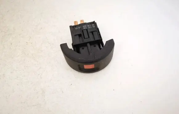 Opel Astra G Hazard light switch 09131728