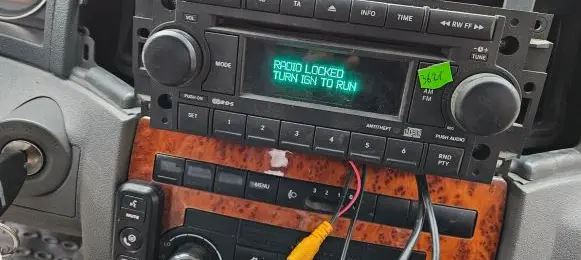 Dodge Caliber Radio/CD/DVD/GPS head unit P05091509AG 34W565