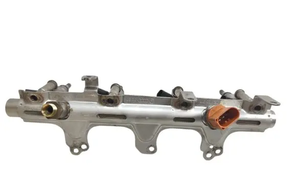 Skoda Citigo Fuel injector supply line/pipe 
