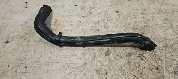 Mercedes-Benz C W203 Breather hose/pipe A2711410683