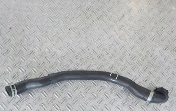 Volvo XC40 Engine coolant pipe/hose 32222081