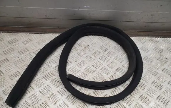 Mercedes-Benz CL C216 Front door rubber seal A2166970151 A2166970251
