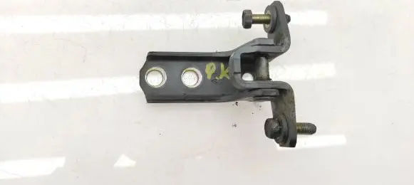 Mitsubishi Outlander Front door upper hinge