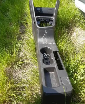 Dacia Sandero Center console